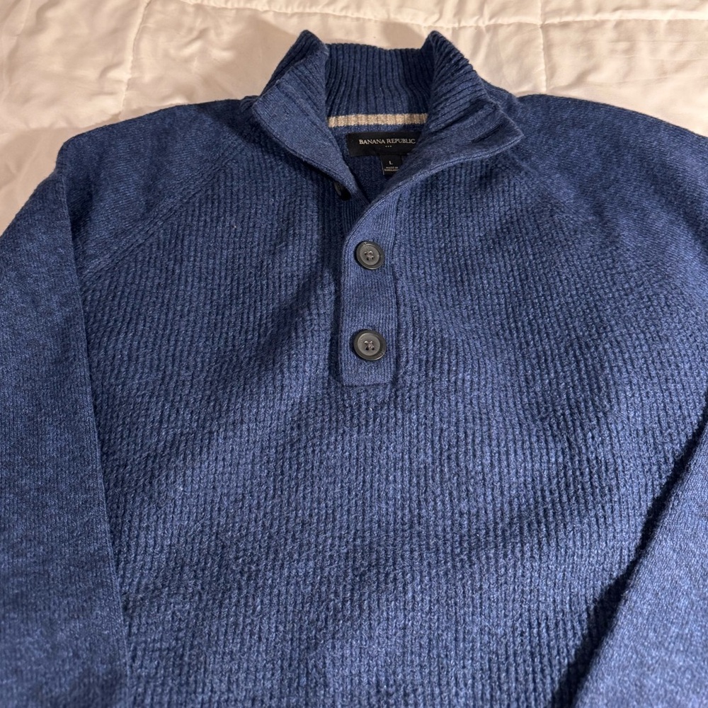 Banana Republic Men's Sweater in Heathered Blue